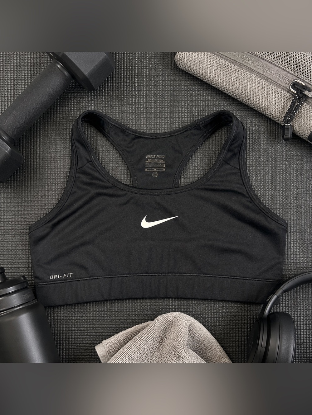 Nike Pro Dri-FIT Black Medium Support Sports Bra Women’s Medium Racerback